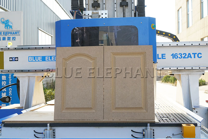 數(shù)控開料機(jī)